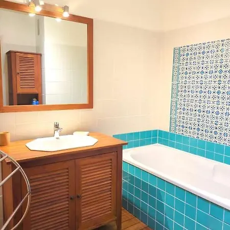 Le Clos Marin- F3 - Vue - Piscine Et Tennis Apartamento